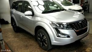 2021 Mahindra XUV500 W11 Review: Price, Features, Engine, and Interior