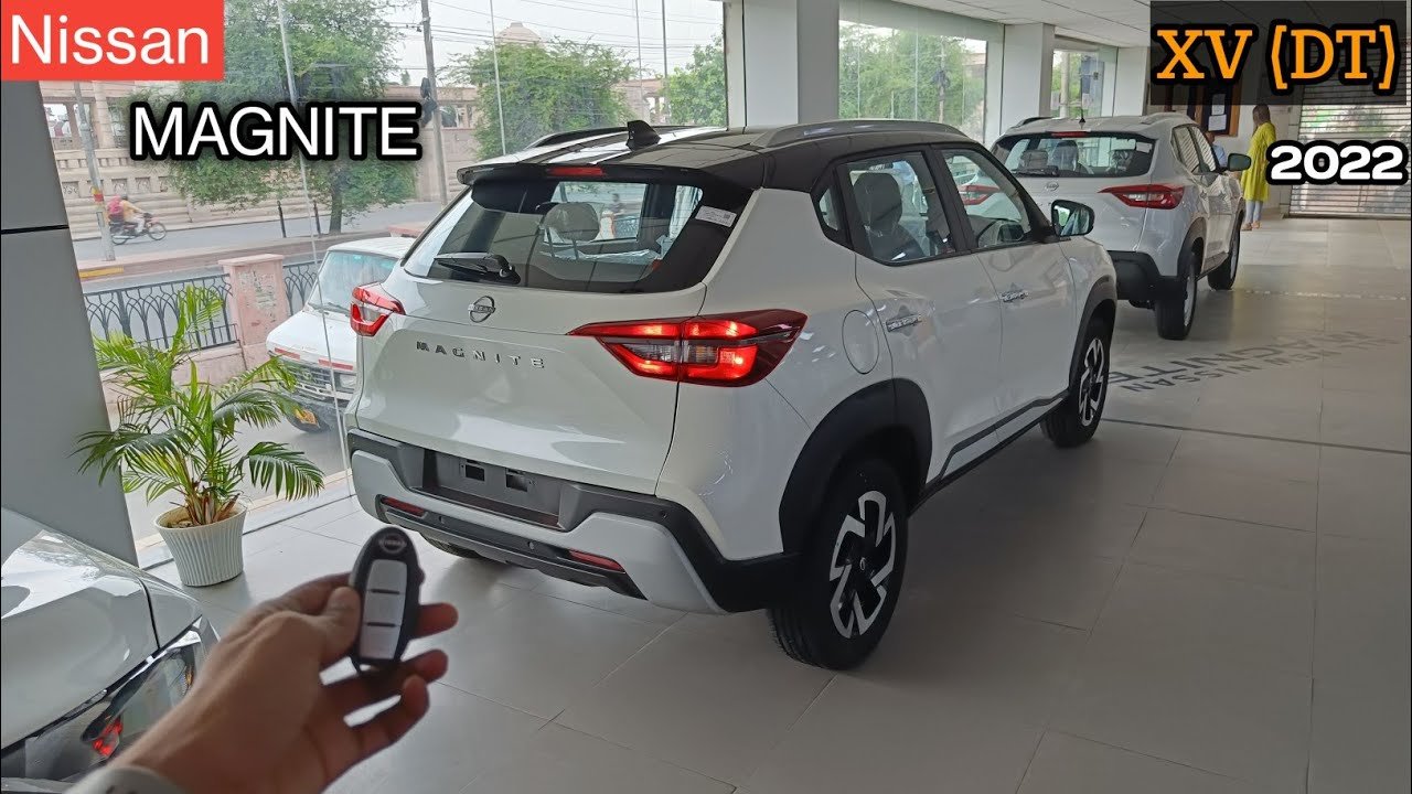2022 Nissan Magnite XV Dual Tone Review: Price, Features, and Interior
