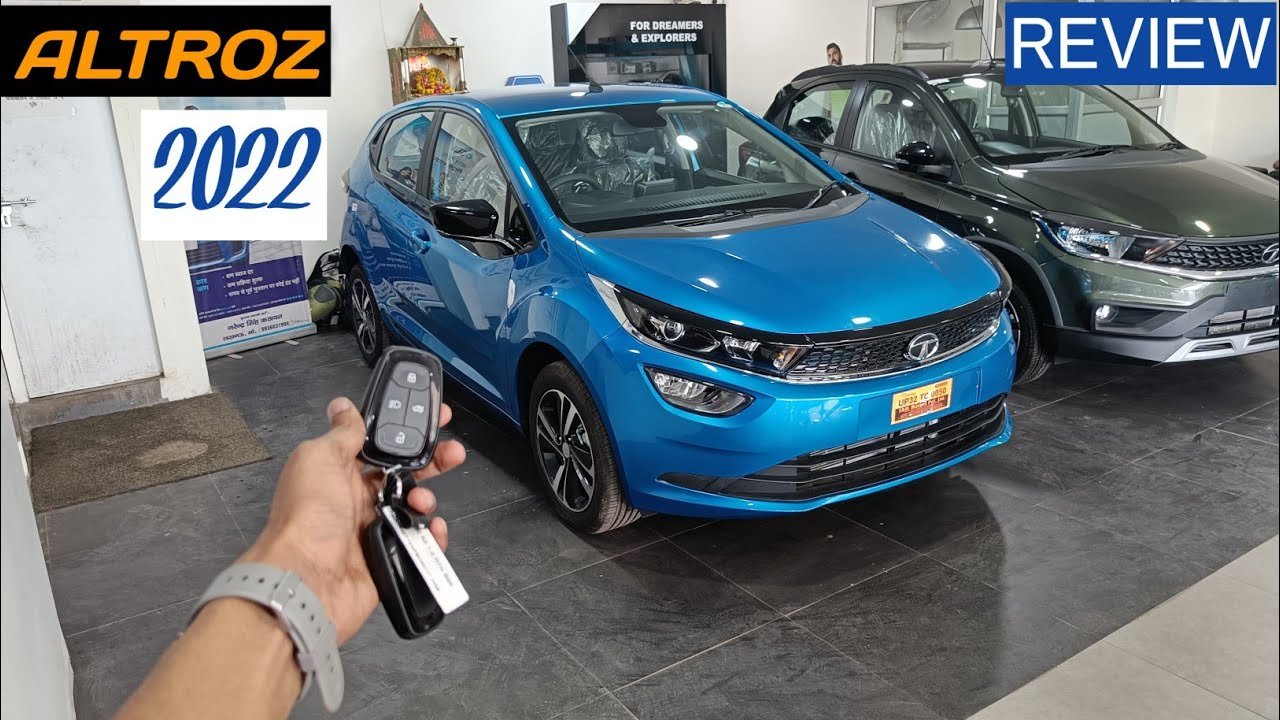 2022 Tata Altroz XZ Review: Safe and Feature-Loaded Hatchback Under 9 Lakhs