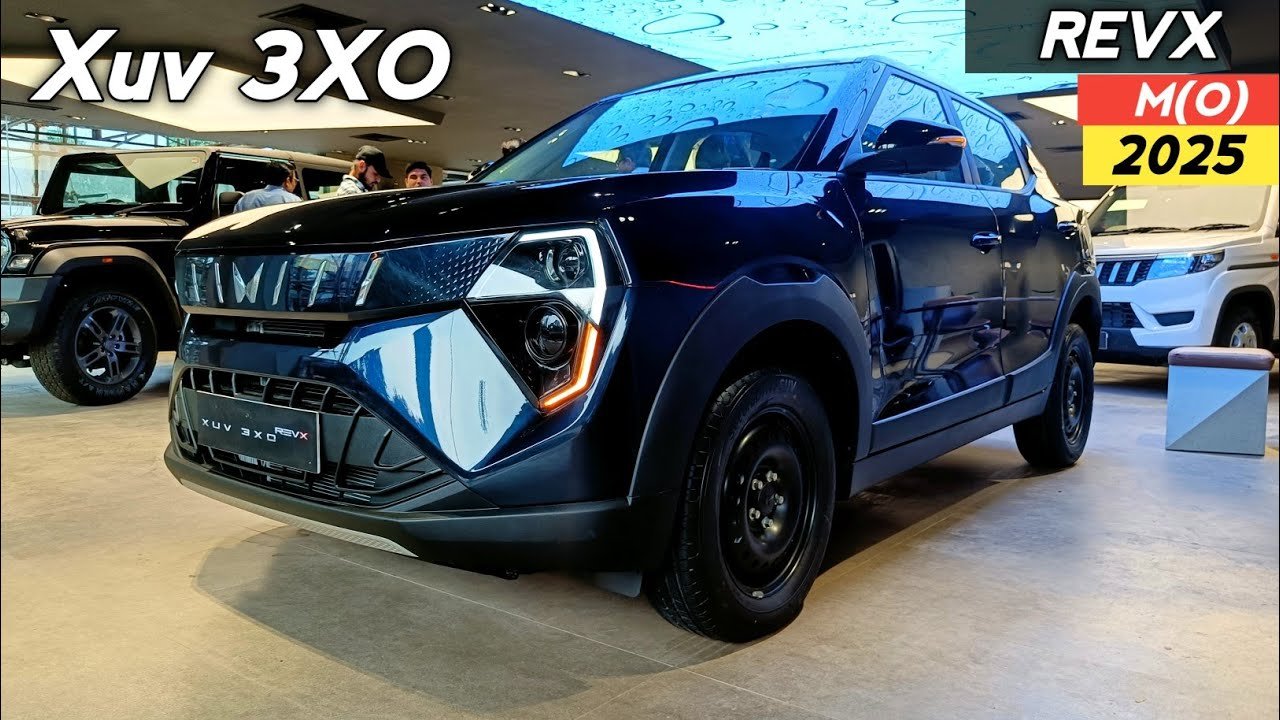 2025 Mahindra XUV 3XO RevX M(O) Review: Price, Features, and Mid Variant Details
