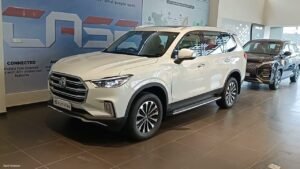 MG Gloster Review: Feature-Loaded Luxury SUV Better Than Toyota Fortuner?