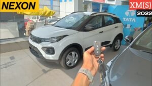 Tata Nexon XM(S) Petrol Review: 5-Star Safety and Sunroof Under 10 Lakhs